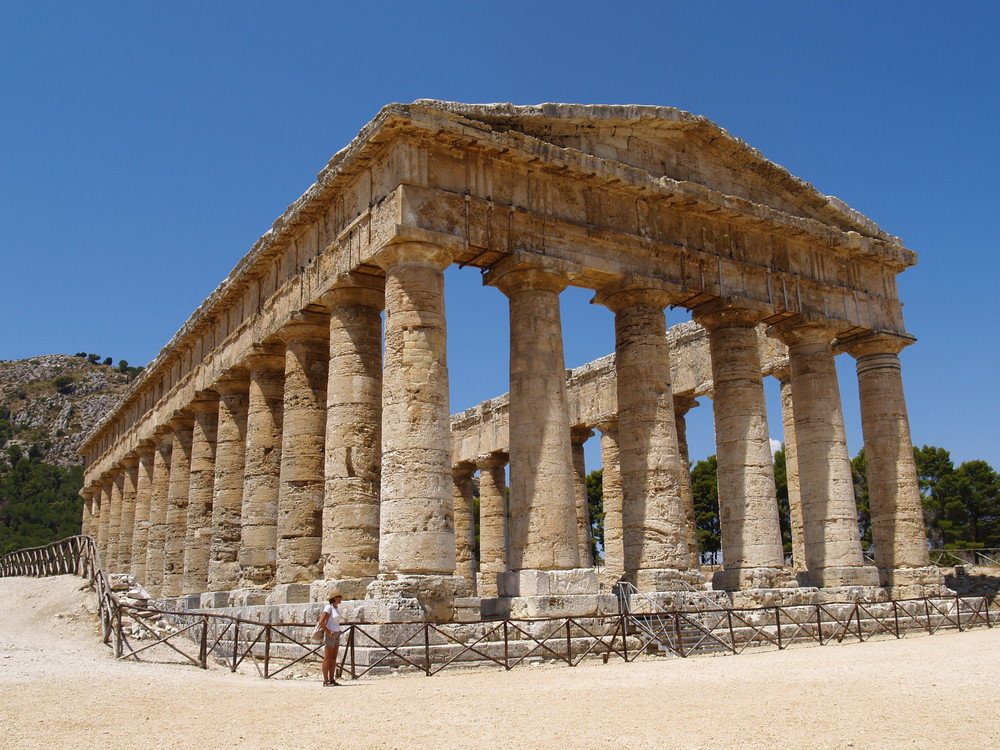Private Tour: Monreale, Segesta & panoramic Palermo from Palermo Port